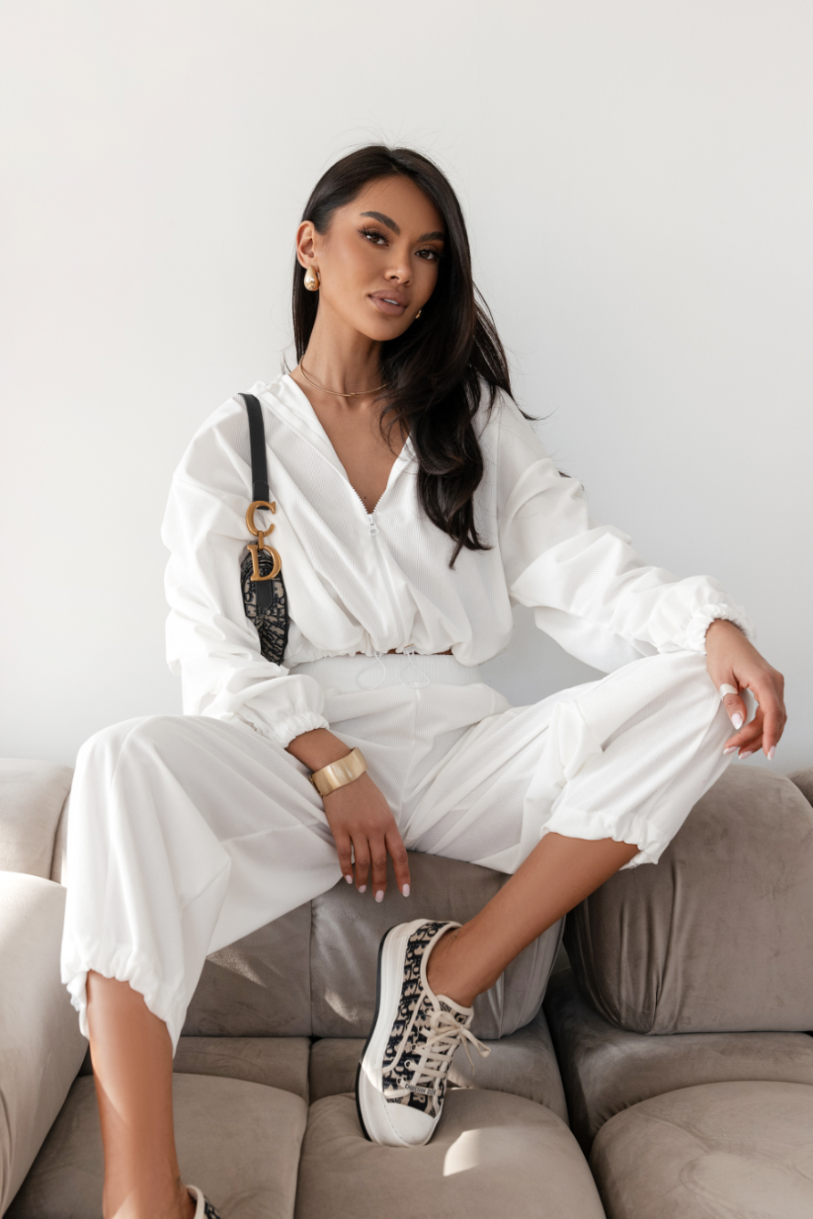 cd74d1d0b590eb380bdb2927b7f5a6b7