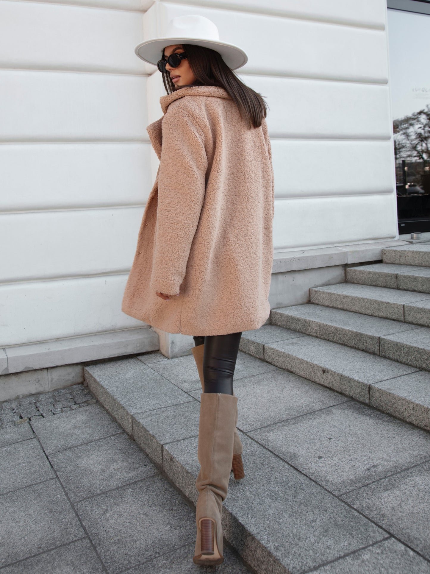 916242a5fda84fb2509c54e8108117cc